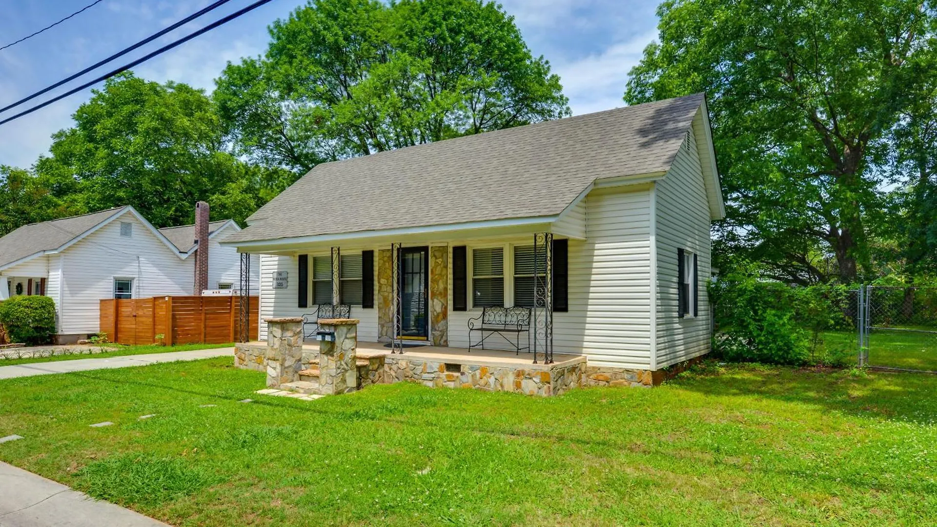 Adorable Charlotte Vacation Rental In Noda! United States